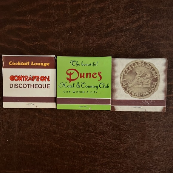 Real Las Vegas dice set & matchbooks! - Picture 4 of 4
